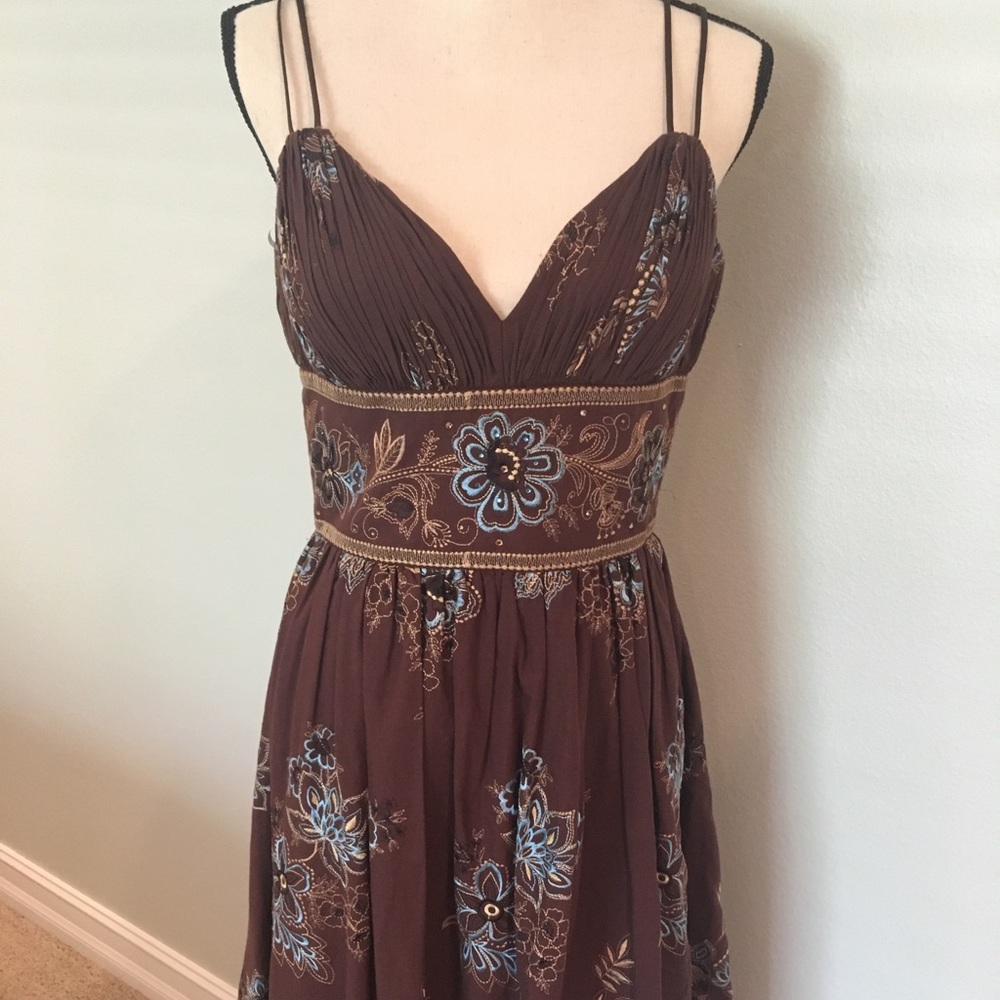 Flirty summer dress! Feminine and sexy done well!